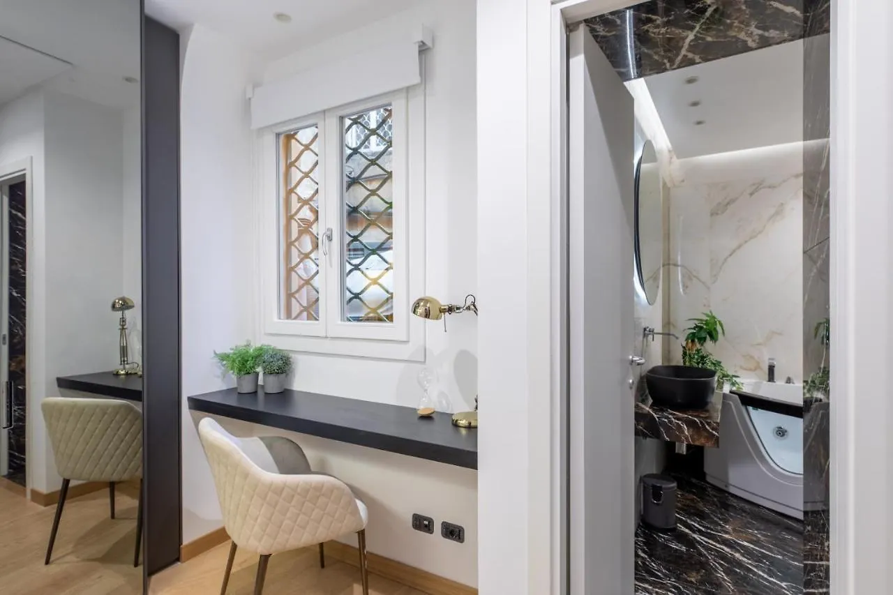 Iflat The Trevi View Apartment Rome
